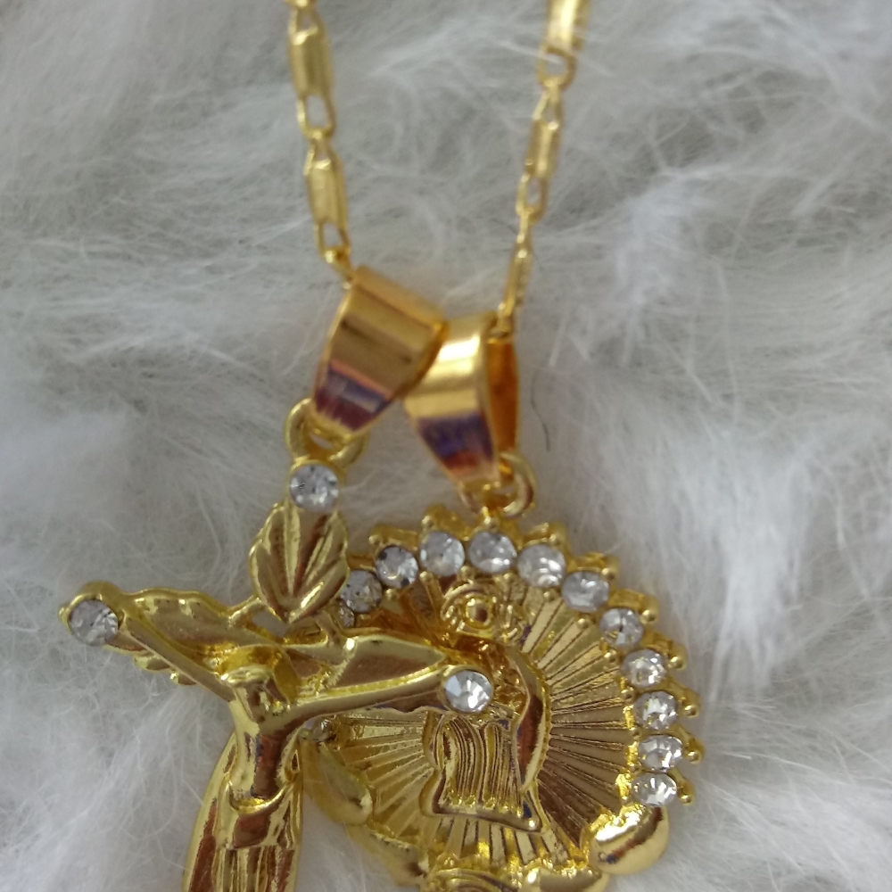 18-karat gold-plated necklace